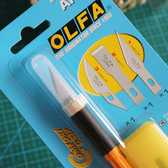 AK-4 Cushion Grip Art Knife with 3 Blade Types - Made in Japan [OLFA] OLFAK4 - Image 3