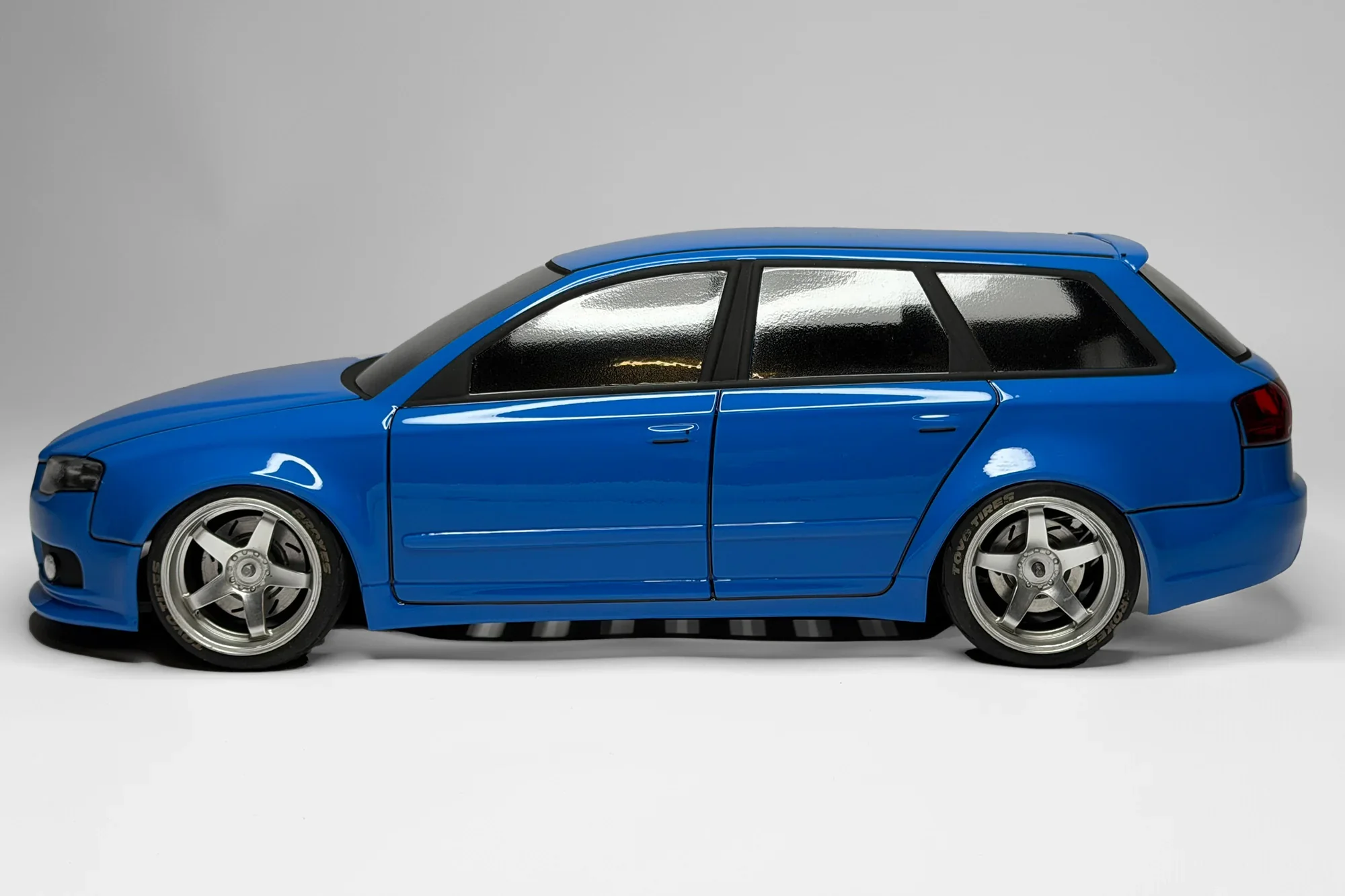 Audi Avant B7 RS4 Wagon 1-10 Body Set [APlastics] AP-RS4 - Image 3