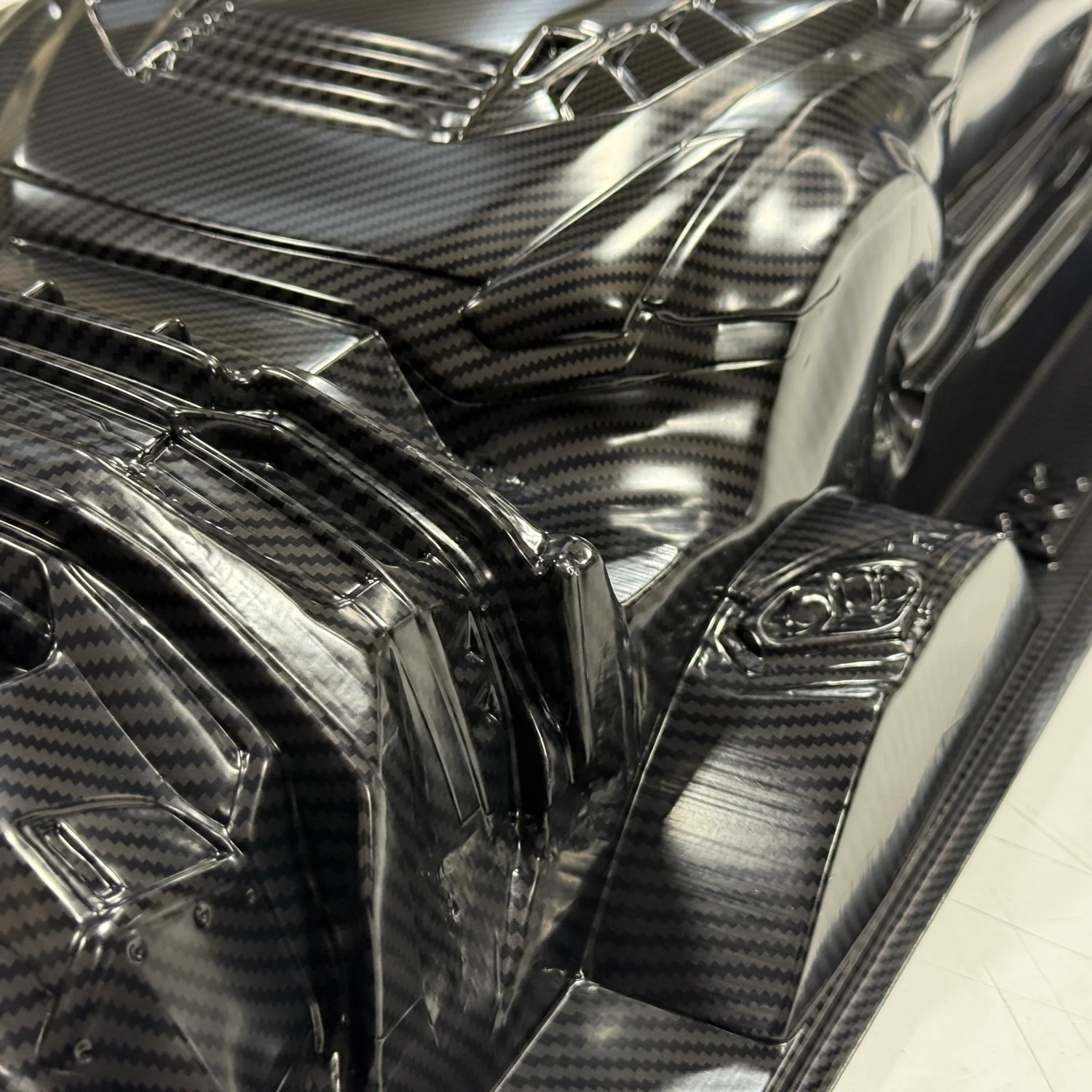 (CARBON VERSION Limited Edition) NISSAN Skyline GT-R R35 BLS N-Sports 1-10 (205mm-207mm) Body Set [Pandora] PAB-3207CV - Image 2