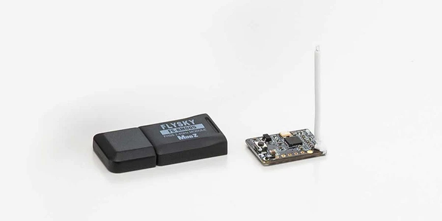 Futaba 4PM PLUS Transmitter Radio w- R304SB-E Receiver - 2.4Ghz (MINI-Z PORT) - Image 4