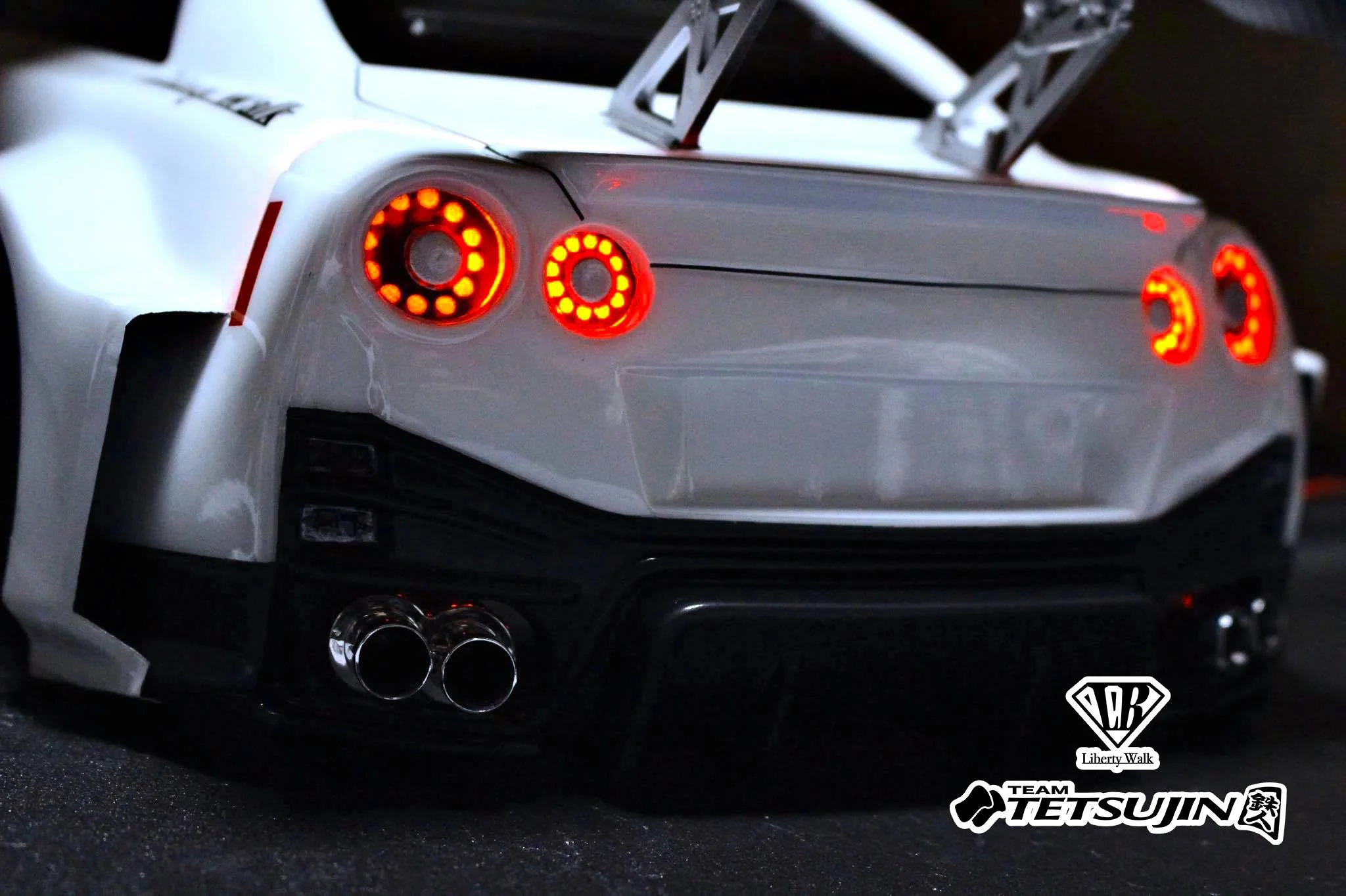 Nissan Skyline R35 Liberty Walk LB WORKS Silhouette 1-10 Body Set [Tetsujin] TT-8210 - Image 6