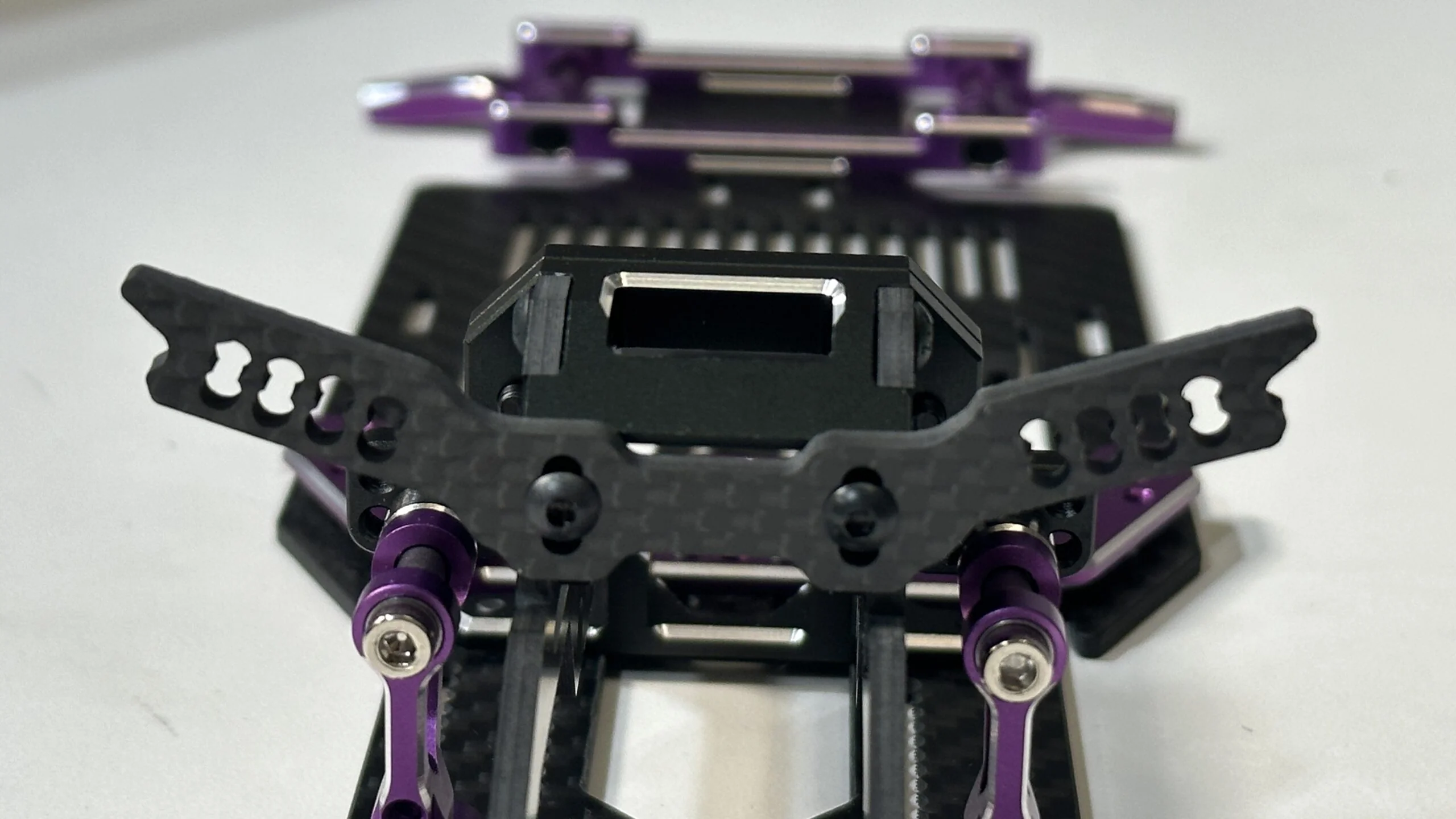 SHARK - CARBON Lightweight Front Shock Tower for DDSS SHARK (NON IFS) [Rhino Racing] RR-841 - Image 3