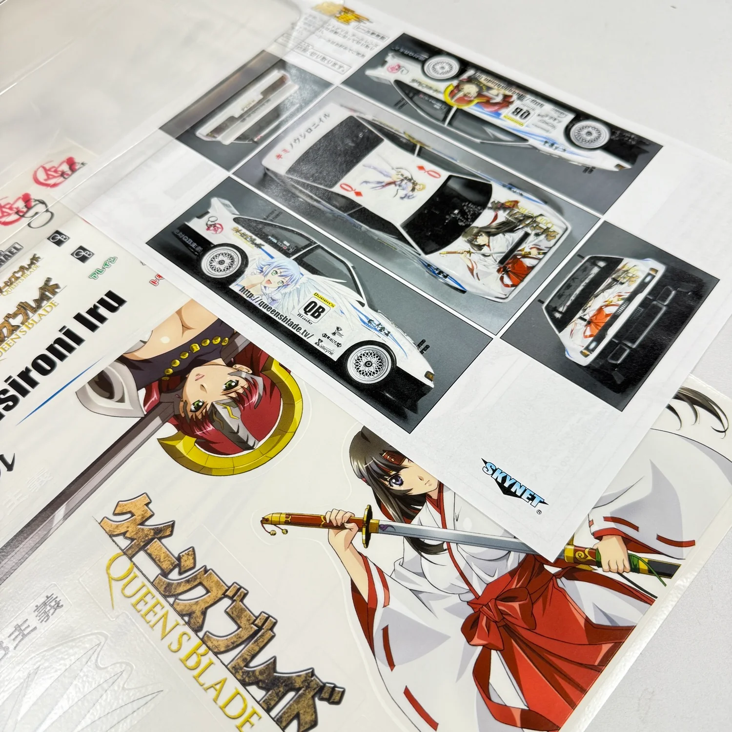 Itasha Toyota Corolla AE86 Trueno Queens Blade Livery w/ Wing 1-10 Body Set *Discontinued NOS* SKYNET  [Aoshima] - Image 5