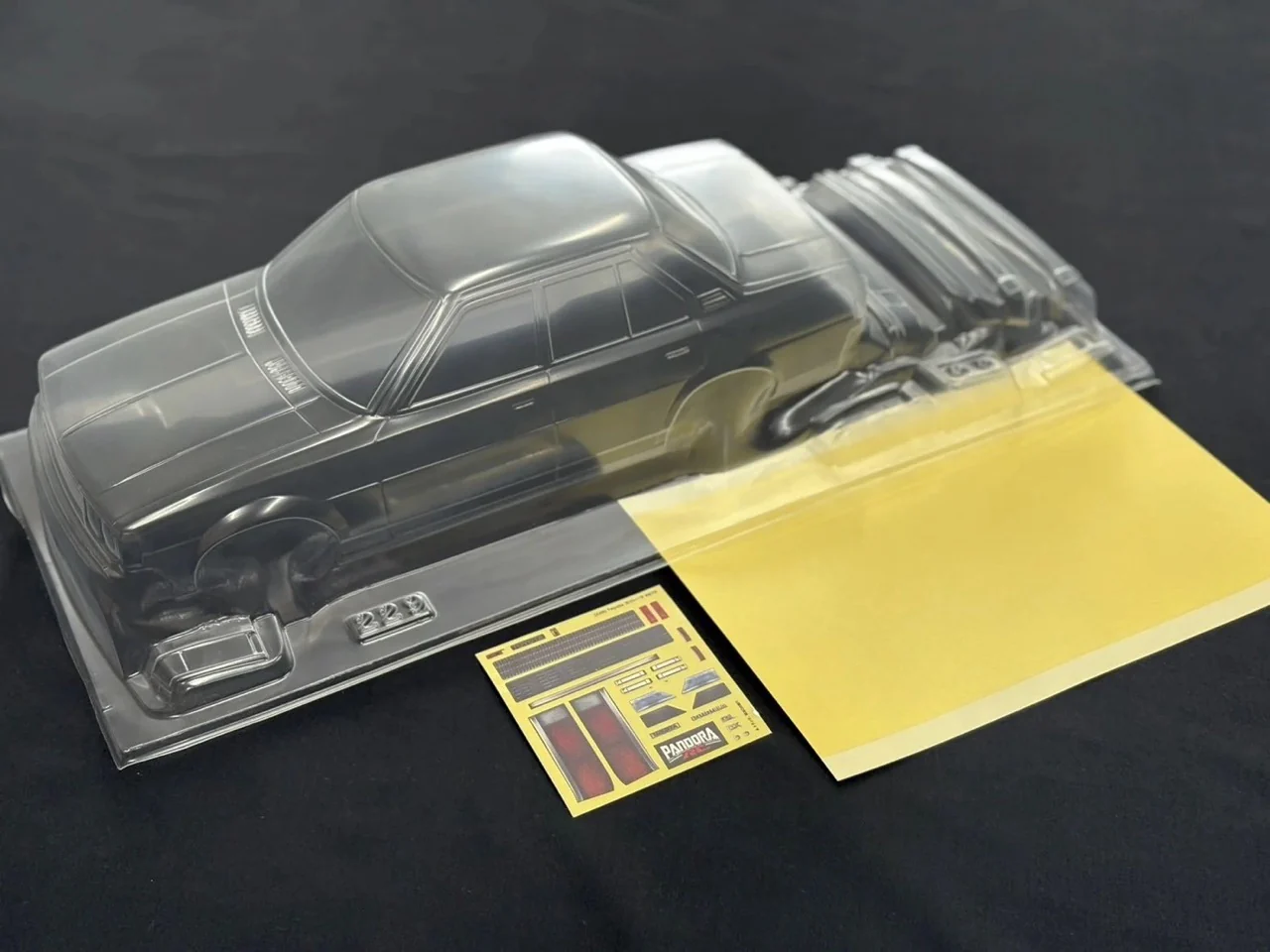 Toyota Corolla KE70 Sedan (Round and Square Headlights) 196mm / 198mm 1-10 Body Set [Pandora] PAB-3229 - Image 4