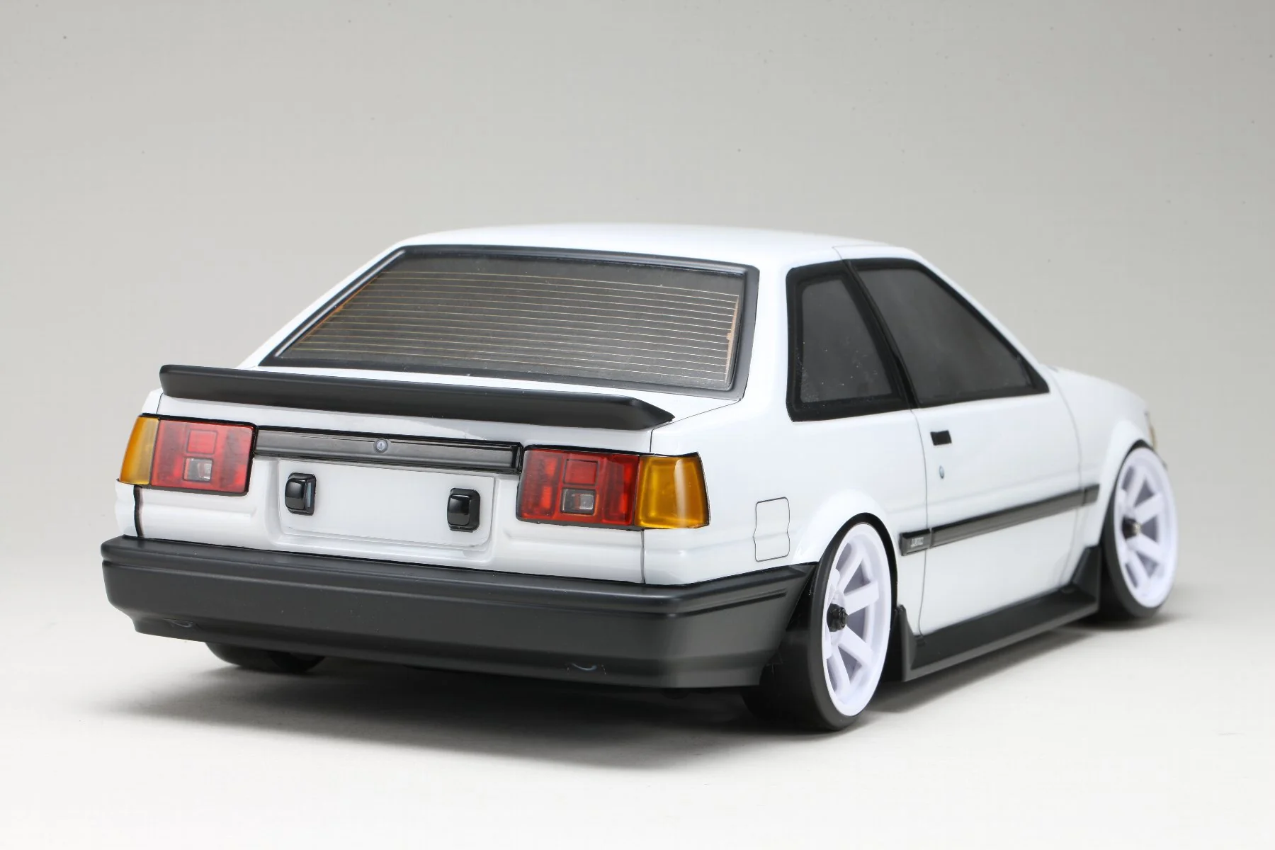 PREORDER: TOYOTA Corolla Levin (AE86) 2Dr Aero Parts Set for SD-AE86L2B [Yokomo] SD-AE86L2P - Image 2