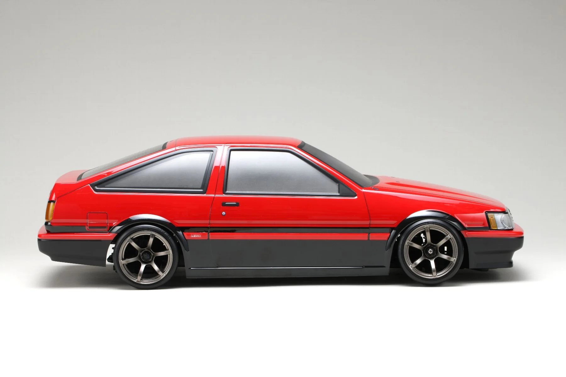 PREORDER: TOYOTA Corolla Levin (AE86) 3-Door Body Set 1-10 Clear Lexan [Yokomo] SD-AE86L3B - Image 5