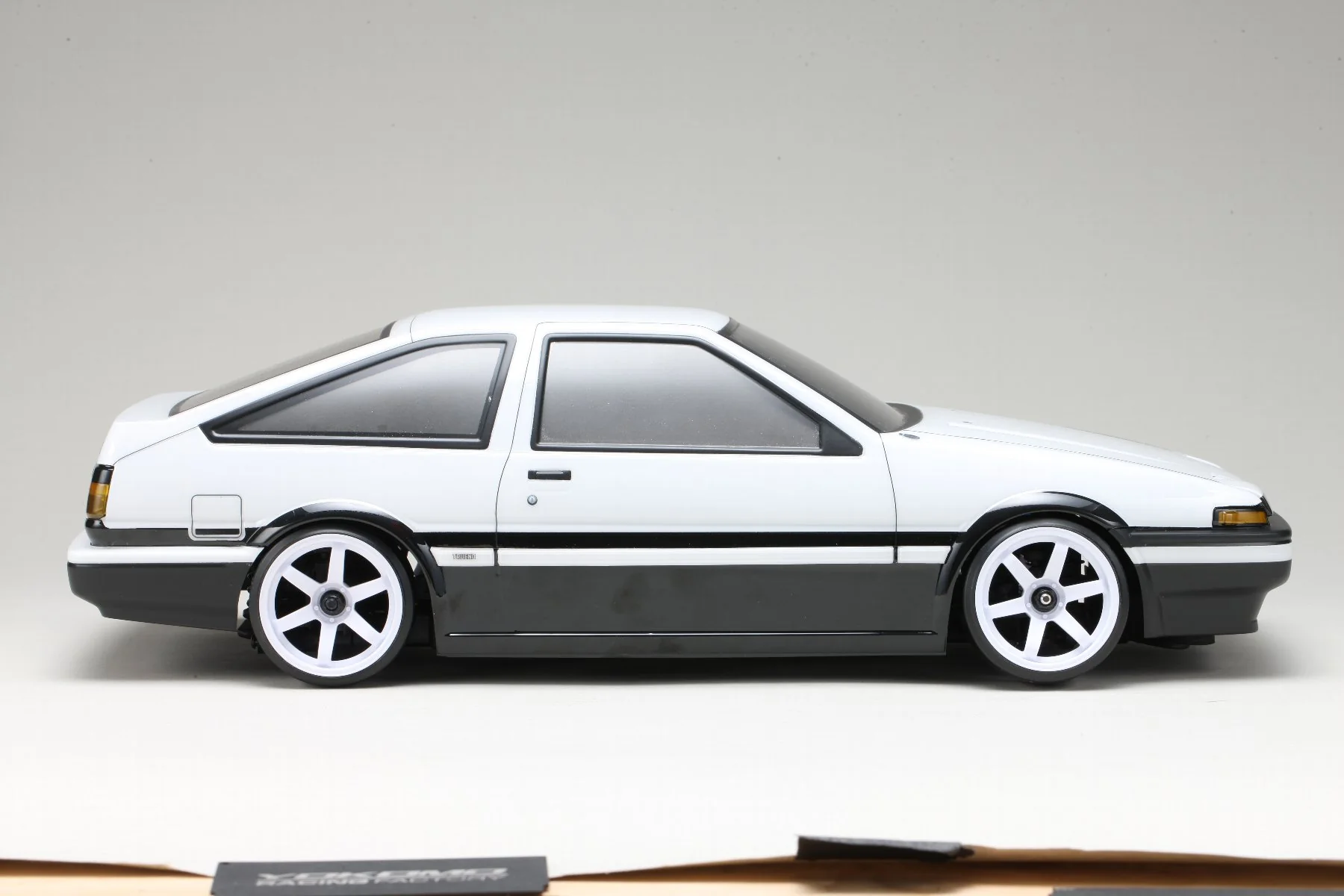 PREORDER: TOYOTA Sprinter Trueno (AE86) 3-Door Body Set 1-10 Clear Lexan [Yokomo] SD-AE86T3B - Image 5