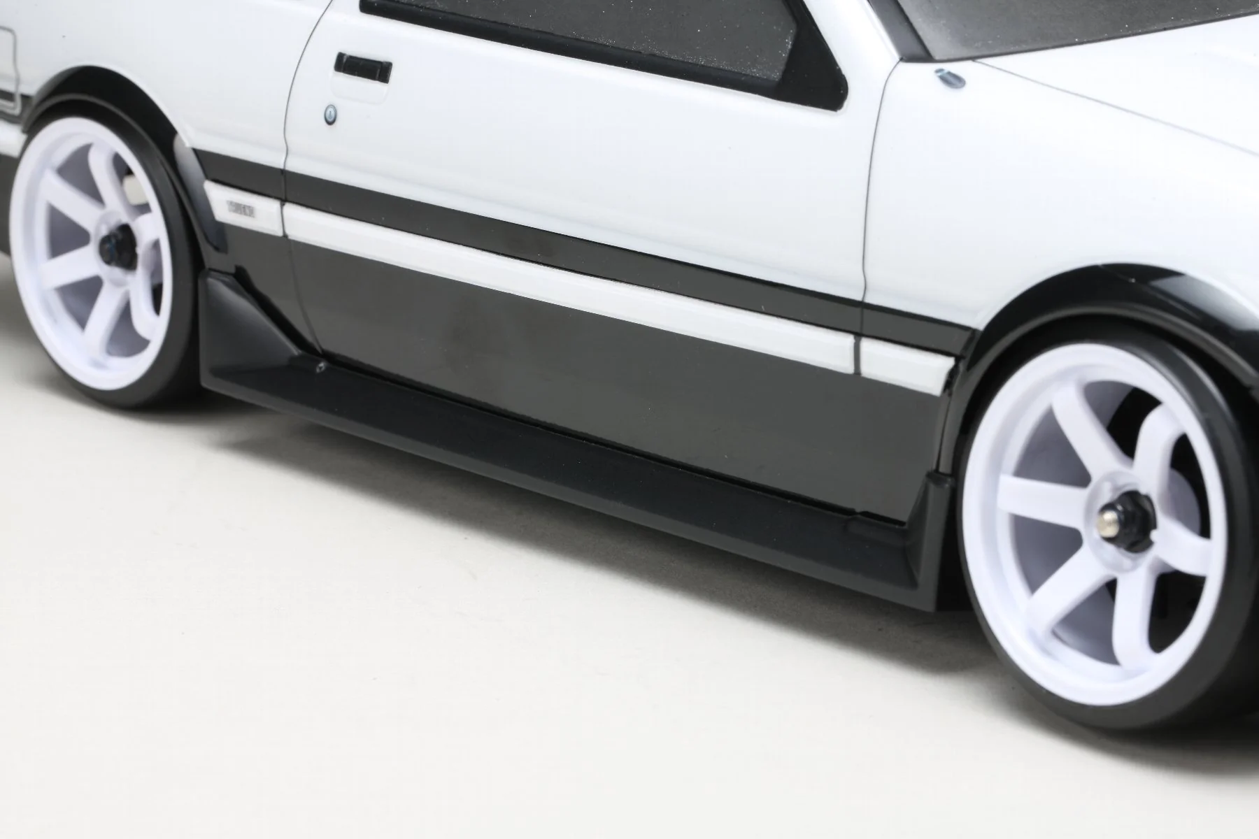 PREORDER: TOYOTA Sprinter Trueno(AE86)3Dr Aero Parts Set for SD-AE86T3B [Yokomo] SD-AE86T3P - Image 6