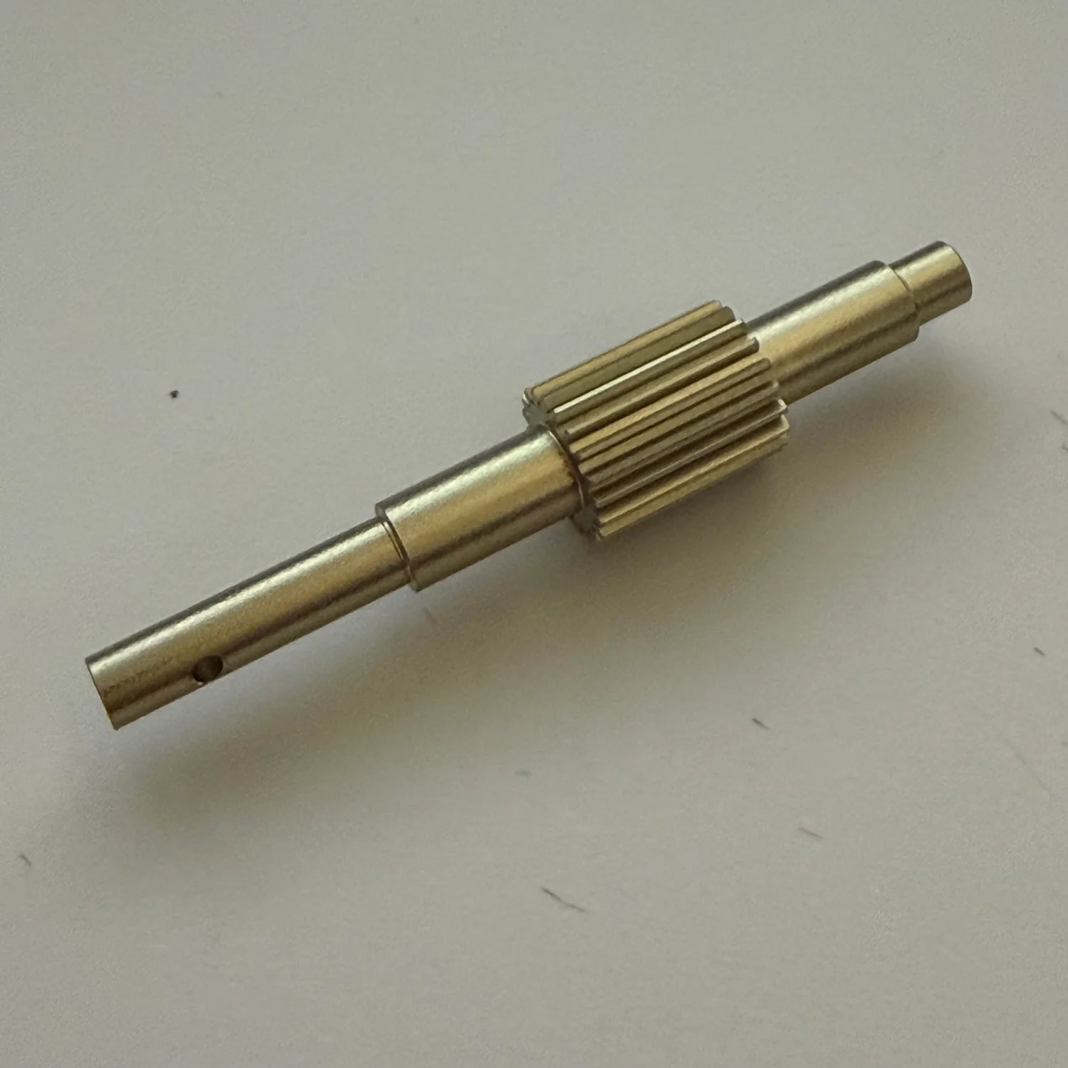 V2 ALUMINUM IDLER SHAFT TOPSHAFT [Rhinomax] RHINOMAXV2-IDLERSHAFT