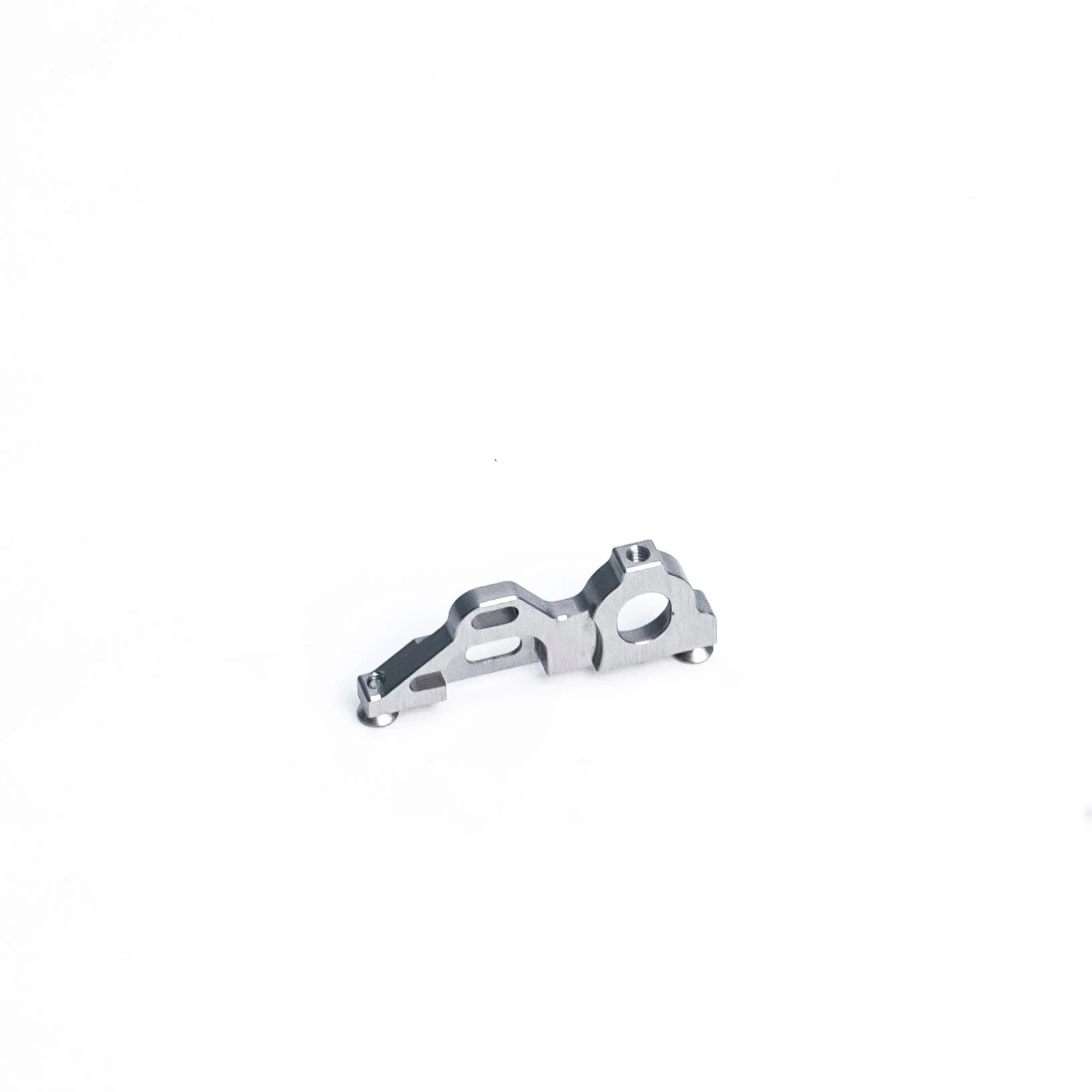 XBONE 1-28 -  ALUM RIGHT MOTOR MOUNT  [Xbility RC]  XB1-043